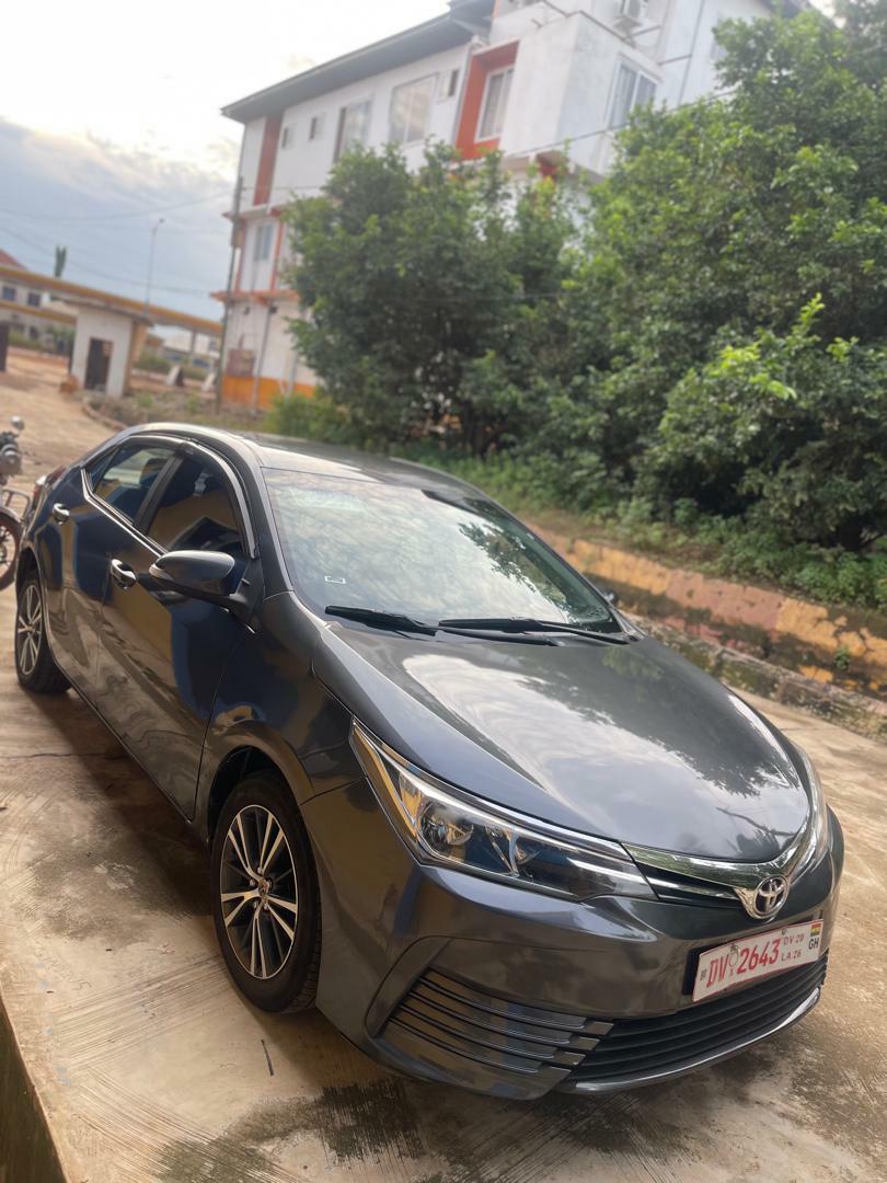 Corolla altis 2017